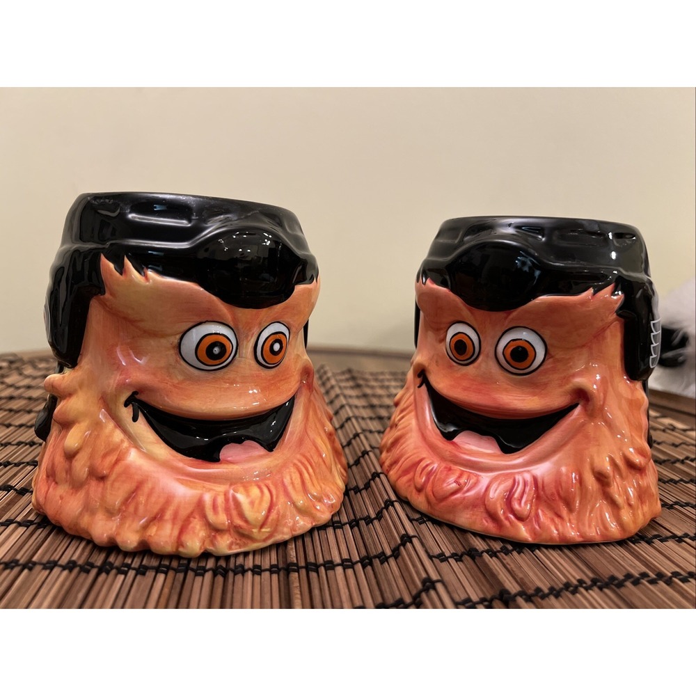 Set of 2 RARE NHL Philadelphia Flyers Gritty Mascot Collectible Mugs Cups NHL